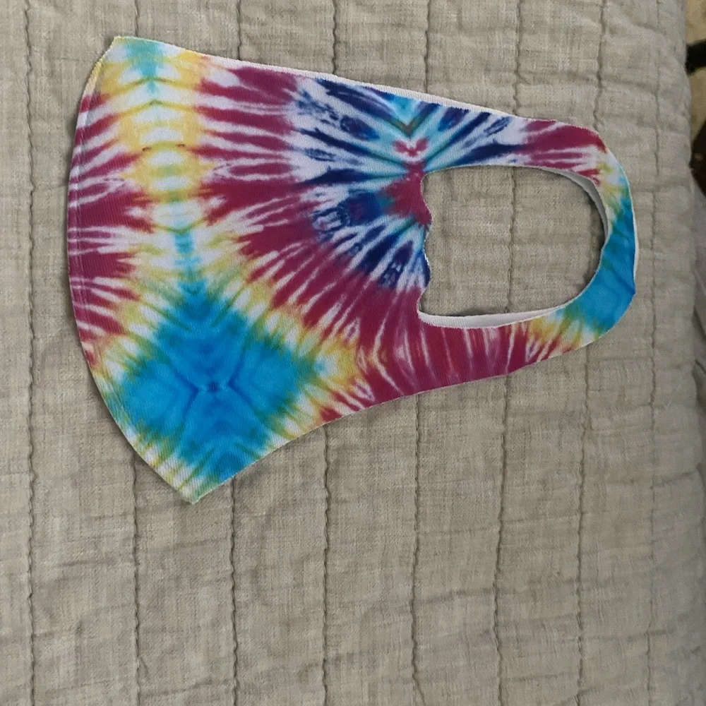 5 x face mask for 15$ different colors all 5 included or pick what color